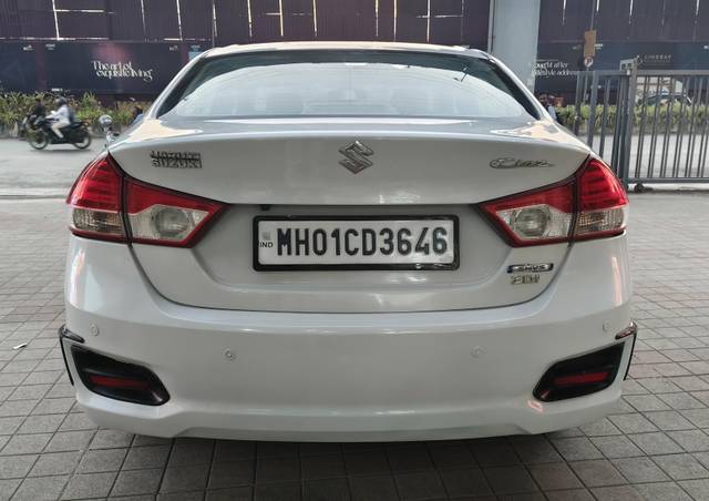 https://images10.gaadi.com/usedcar_image/4545775/original/processed_c97ea91c39c0bf7f7ce9a8eec90cb9e1.jpg?imwidth=6402