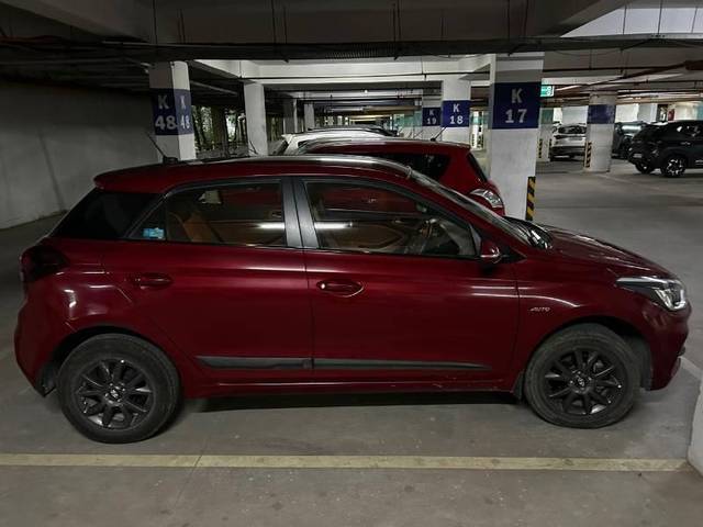 https://images10.gaadi.com/usedcar_image/4545779/original/processed_92e4473e-d0ad-4123-bb77-58cc8519cc18.jpeg?imwidth=6400