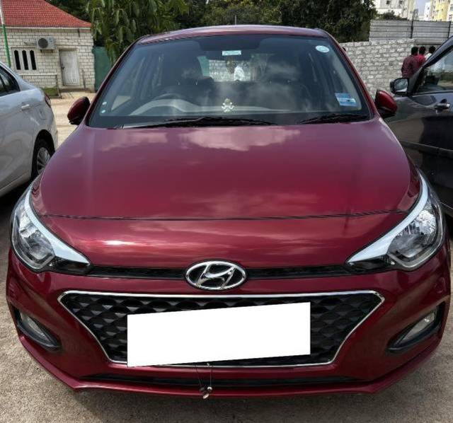 https://images10.gaadi.com/usedcar_image/4545779/original/processed_c0cd2fb0-9c9e-4a23-8f39-5a22c9cf4cee.jpeg?imwidth=6402