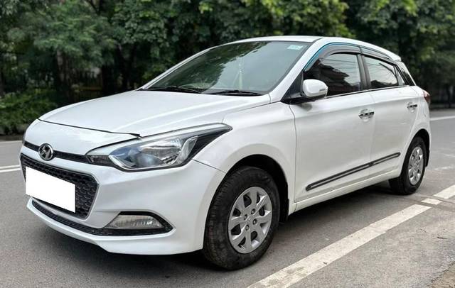 https://images10.gaadi.com/usedcar_image/4545789/original/processed_1d4525c35b5845fcfbe87a4df37a97ce.jpg?imwidth=6402