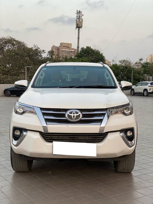 https://images10.gaadi.com/usedcar_image/4545795/original/processed_5069294c-d8e4-4280-a437-d4bdd7e27b16.jpg?imwidth=6400