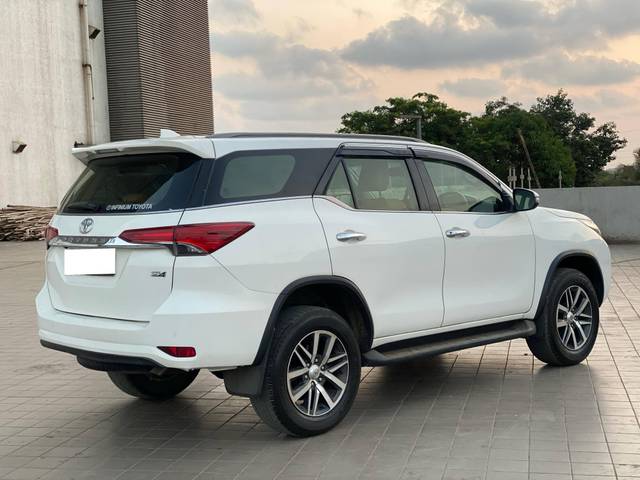 https://images10.gaadi.com/usedcar_image/4545795/original/processed_faebc7ae-2515-4c9e-9775-3e450bca2ab5.jpg?imwidth=6401