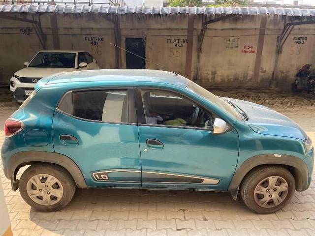 https://images10.gaadi.com/usedcar_image/4545804/original/processed_5cb4e1a5-cdb4-44aa-9a40-472ec13d741e.jpeg?imwidth=6401