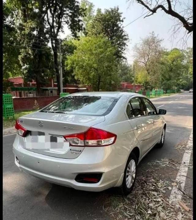 https://images10.gaadi.com/usedcar_image/4545807/original/processed_380178e3-bedd-4f05-9437-377efe988a9a.jpg?imwidth=6401