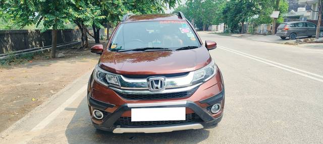 https://images10.gaadi.com/usedcar_image/4545820/original/processed_6d823e13-3fb3-49fc-8032-50612eb239db.jpg?imwidth=6401