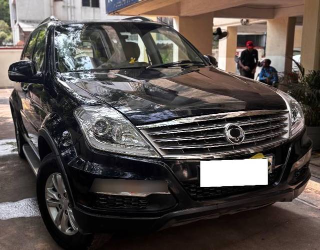 https://images10.gaadi.com/usedcar_image/4545855/original/processed_4259bf66-dbcf-43b8-ab83-6aa76ac2c177.JPG?imwidth=6400