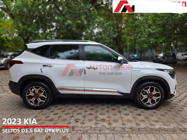 https://images10.gaadi.com/usedcar_image/4545858/original/processed_0688b8eef15f66e73ce2c1fd826f7d38.jpg?imwidth=6401