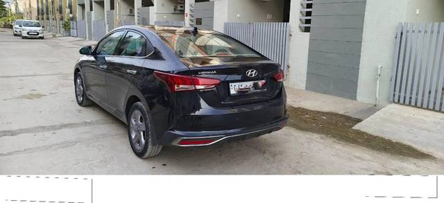 https://images10.gaadi.com/usedcar_image/4545862/original/processed_67f16e45-c96f-4e5d-ad3f-7ad5470462b0.jpeg?imwidth=6402