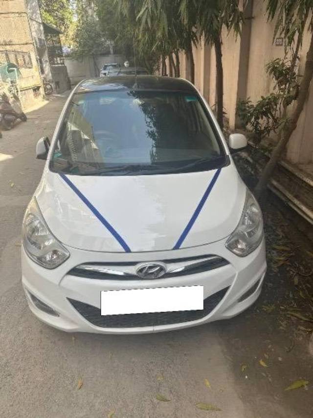 https://images10.gaadi.com/usedcar_image/4545871/original/processed_b85608f1-5488-49bd-84fd-25b04391a9e0.jpeg?imwidth=6401