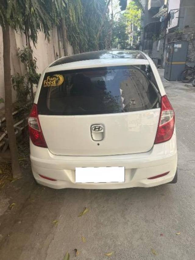 https://images10.gaadi.com/usedcar_image/4545871/original/processed_f99a5df1-b8d3-4da5-b071-388e226d4584.jpeg?imwidth=6400