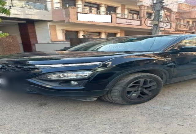 https://images10.gaadi.com/usedcar_image/4545894/original/2413de7d-b320-435a-8c84-a6798ac9b114.?imwidth=6400