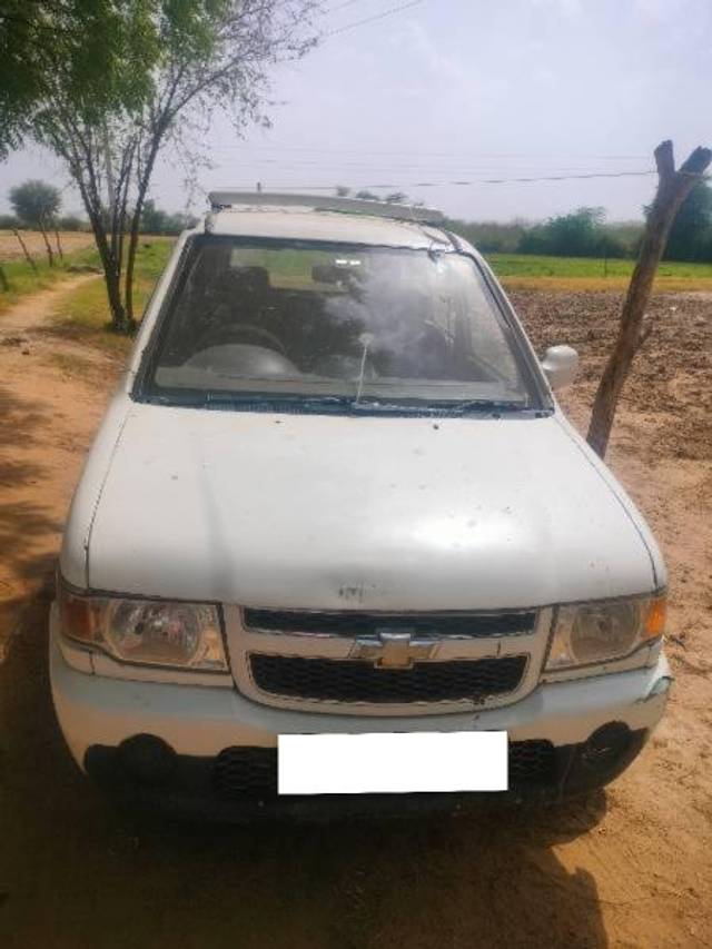 https://images10.gaadi.com/usedcar_image/4545936/original/processed_3715d483-438f-4be2-ae79-c2d44a0968ec.jpg?imwidth=6400