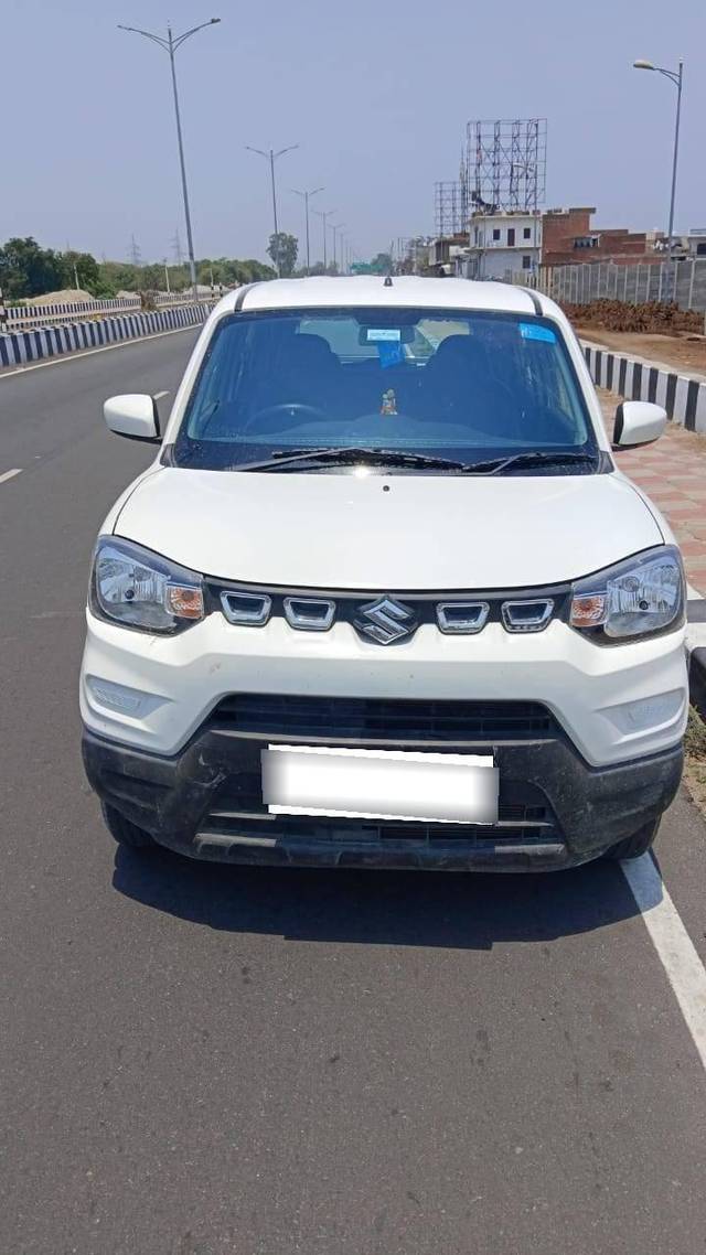 https://images10.gaadi.com/usedcar_image/4545947/original/processed_processed_c2120d140d03b638b429df968c17dbe4.jpg?imwidth=6400