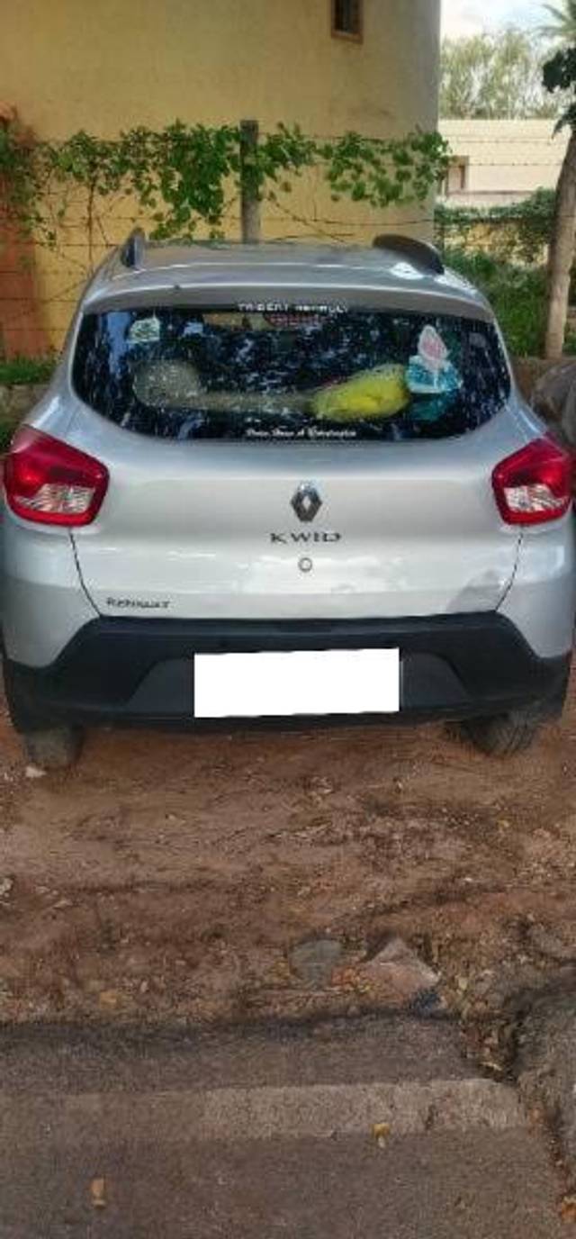 https://images10.gaadi.com/usedcar_image/4545969/original/processed_2284f137-443d-4f4f-ab12-4175c6ce8749.jpg?imwidth=6400