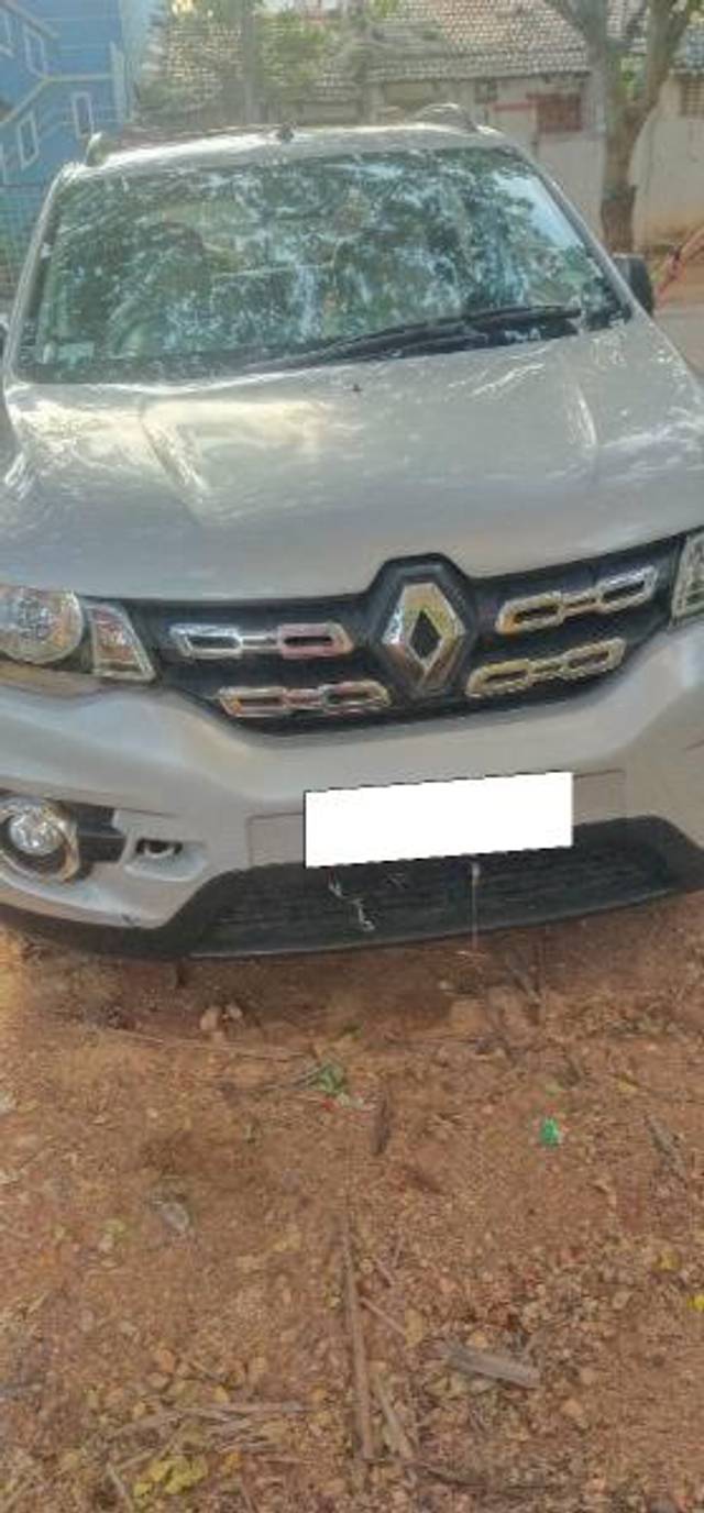 https://images10.gaadi.com/usedcar_image/4545969/original/processed_5ef6a527-e61c-487c-93ff-f77ee85b8ff3.jpg?imwidth=6402