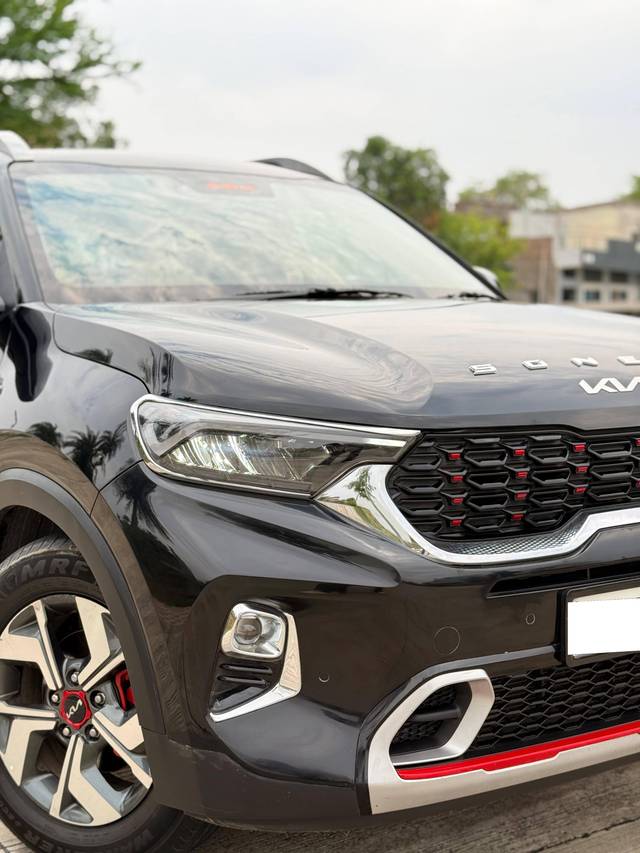 https://images10.gaadi.com/usedcar_image/4546022/original/processed_83b24d25b574088fb364495a10eae44f.jpg?imwidth=6400