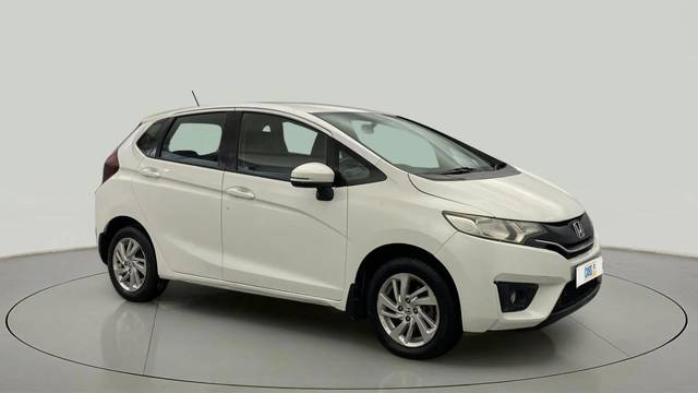 https://images10.gaadi.com/usedcar_image/4546023/original/c5e70535d9592fb1f12c5ece1541c7fb.jpg?imwidth=6400