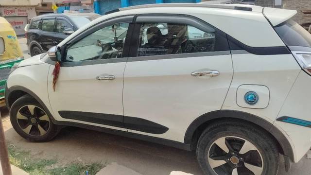 https://images10.gaadi.com/usedcar_image/4546052/original/processed_bddba477-f5f6-44da-b7a6-849dae98e8c6.jpeg?imwidth=6400