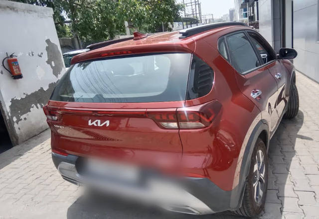 https://images10.gaadi.com/usedcar_image/4546056/original/a3d4e844-6358-4cc8-a121-70a3c6dd19df.?imwidth=6401