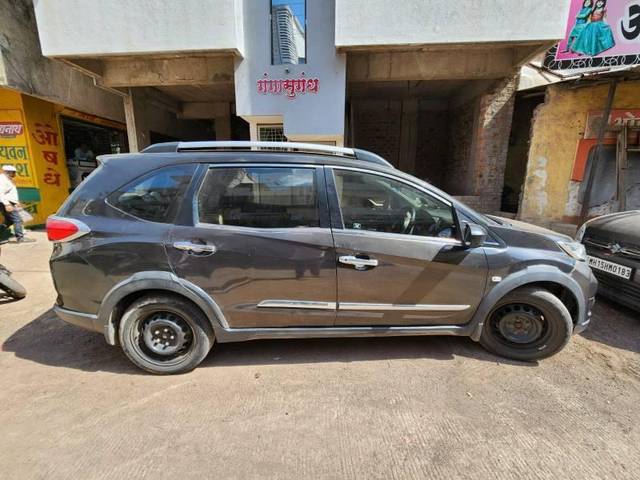 https://images10.gaadi.com/usedcar_image/4546078/original/processed_8aa20100-7fa3-4135-947a-a632c04aa6c3.jpg?imwidth=6400