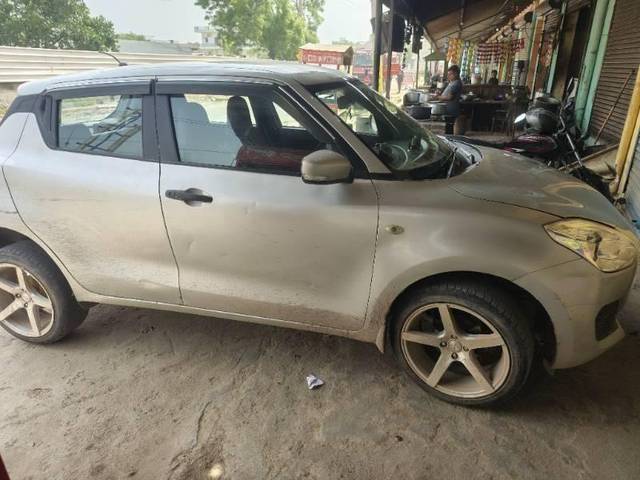 https://images10.gaadi.com/usedcar_image/4546082/original/processed_processed_fab1b4ca-c88d-48be-b6fc-78b1b8bc2ebf.jpg?imwidth=6401