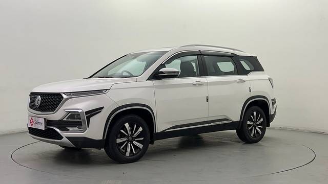 https://images10.gaadi.com/usedcar_image/4546178/original/1699fc532c5e73bb37179d0180c50efd.JPG?imwidth=6400