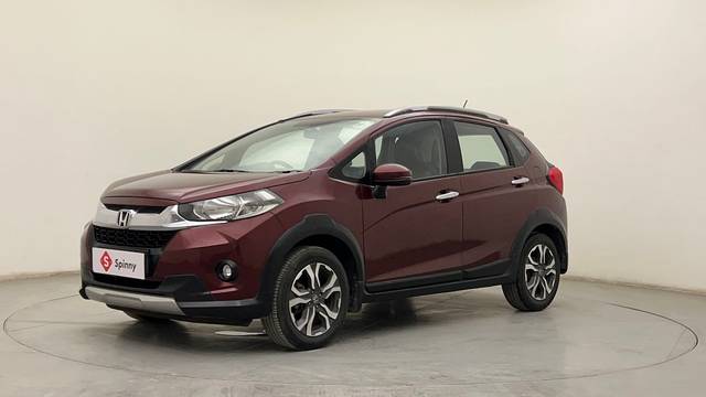 https://images10.gaadi.com/usedcar_image/4546223/original/32b4db60f1b1f280cb780ee34d910d5f.JPG?imwidth=6400