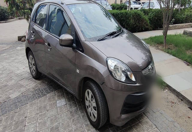 https://images10.gaadi.com/usedcar_image/4546228/original/007e864d-0880-419f-a57e-82b6a3303b96.?imwidth=6400