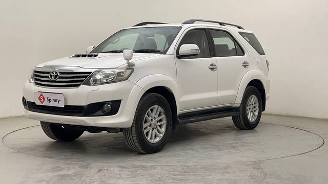 https://images10.gaadi.com/usedcar_image/4546229/original/8c4e1dadb4cc15b9c6fd998587f82296.JPG?imwidth=6400