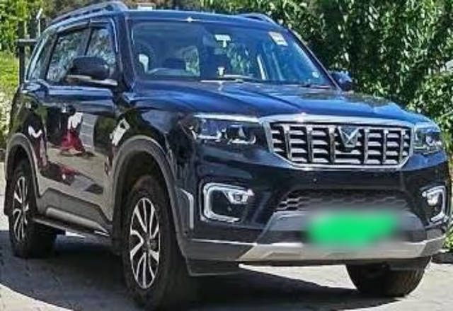 https://images10.gaadi.com/usedcar_image/4546308/original/f38a12fa-c5d7-45b3-98e0-05ebb3afd823.?imwidth=6401