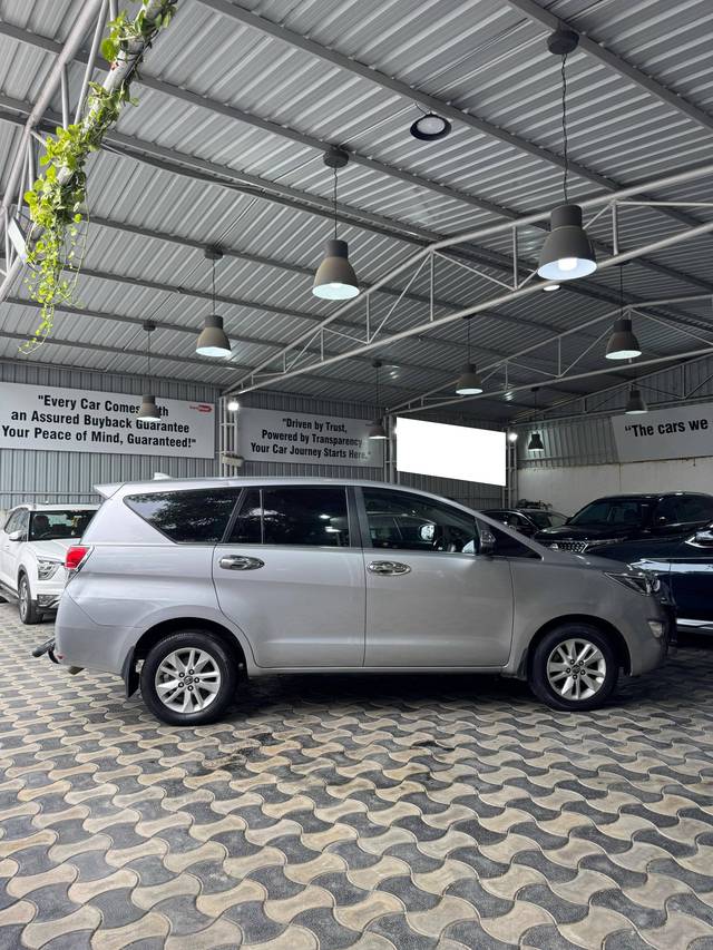 https://images10.gaadi.com/usedcar_image/4546311/original/processed_ceb5a2ceed4f59f370c7fe0c466eaf78.jpg?imwidth=6401