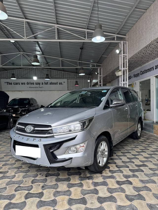 https://images10.gaadi.com/usedcar_image/4546311/original/processed_d73a2a5739f6739829305e79b90dd958.jpg?imwidth=6400