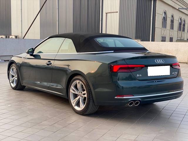 https://images10.gaadi.com/usedcar_image/4546324/original/processed_5df2603e-5ded-495c-8cf0-851065beea09.jpg?imwidth=6402