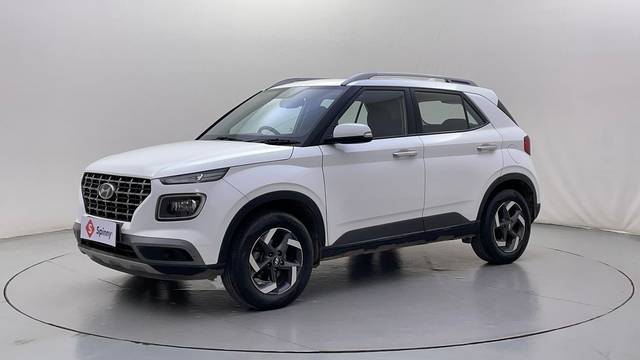 https://images10.gaadi.com/usedcar_image/4546341/original/bd20ea3d3f8fa944dcfc6c0d62de76ac.JPG?imwidth=6400