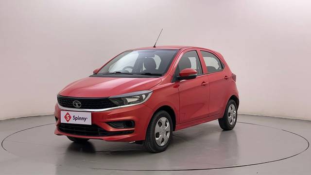 https://images10.gaadi.com/usedcar_image/4546347/original/93202ec52efa6e775b03e3c79bb16b48.JPG?imwidth=6400