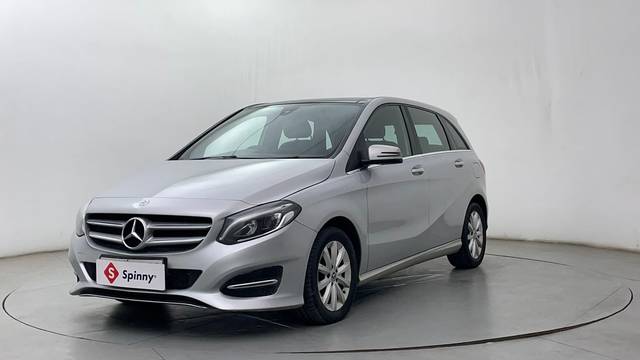 https://images10.gaadi.com/usedcar_image/4546399/original/66b0e1fe14762c4741bdc5d230964aed.JPG?imwidth=6400