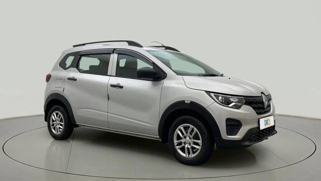 https://images10.gaadi.com/usedcar_image/4546431/original/e46ec3c86e3c6ed1ea3ebe309ee0a87c.jpg?imwidth=6400