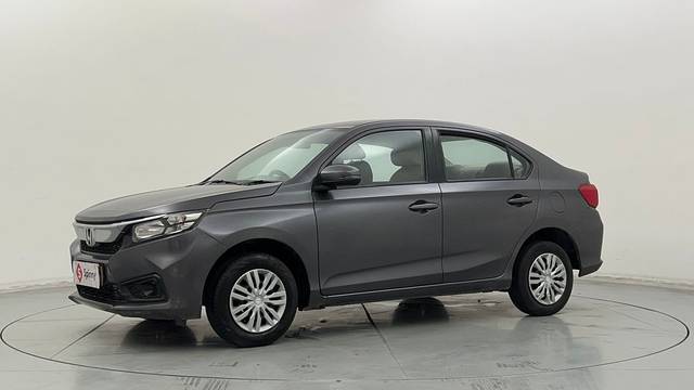 https://images10.gaadi.com/usedcar_image/4546472/original/9b92859675d7ac45633ef3c74bd6b522.JPG?imwidth=6400