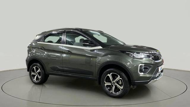 https://images10.gaadi.com/usedcar_image/4546503/original/222dd464c5433d8af52fed330a007971.jpg?imwidth=6400
