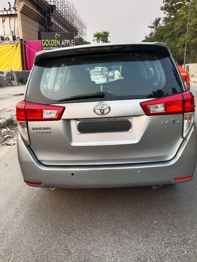 https://images10.gaadi.com/usedcar_image/4546508/original/processed_a042b7e6dc400af13d3b232b4e4e5948.jpg?imwidth=6401