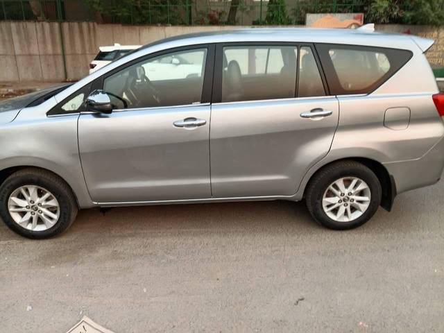 https://images10.gaadi.com/usedcar_image/4546508/original/processed_fcd8c582935272dd749872358574920e.jpg?imwidth=6402