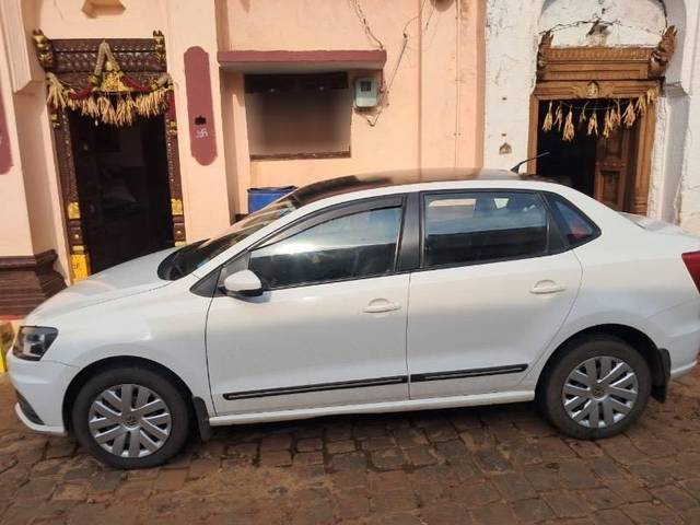 https://images10.gaadi.com/usedcar_image/4546522/original/processed_01b01b68-75b5-4e75-aa23-77e1a8ad7b10.jpeg?imwidth=6401