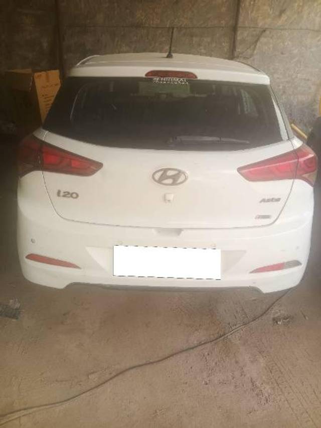 https://images10.gaadi.com/usedcar_image/4546525/original/processed_de6760b4-4ca2-429c-85b5-1ece1fce9f65.jpg?imwidth=6401