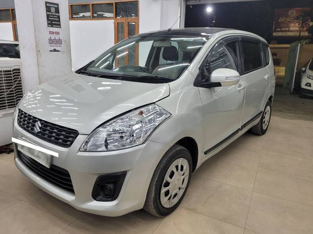 https://images10.gaadi.com/usedcar_image/4546536/original/processed_52aa1333c5d7da3529206fafc2d7f8b1.jpg?imwidth=6401