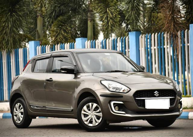 https://images10.gaadi.com/usedcar_image/4546575/original/processed_f79dd4c2f80ecfe73a61fe8bdf95a21d.jpg?imwidth=6400