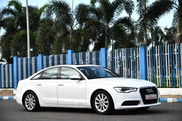 https://images10.gaadi.com/usedcar_image/4546578/original/processed_1949128cb36af93c1724a15472ef2a69.jpg?imwidth=6400