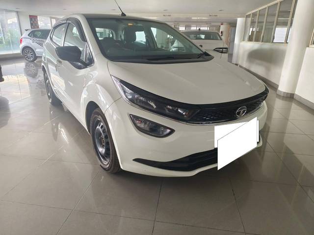https://images10.gaadi.com/usedcar_image/4546590/original/processed_12e79f81ed88a8ffed298858826129e1.jpeg?imwidth=6400