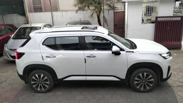 https://images10.gaadi.com/usedcar_image/4546593/original/processed_5a102275e2f3d782f49c2b16fcceedba.jpg?imwidth=6401