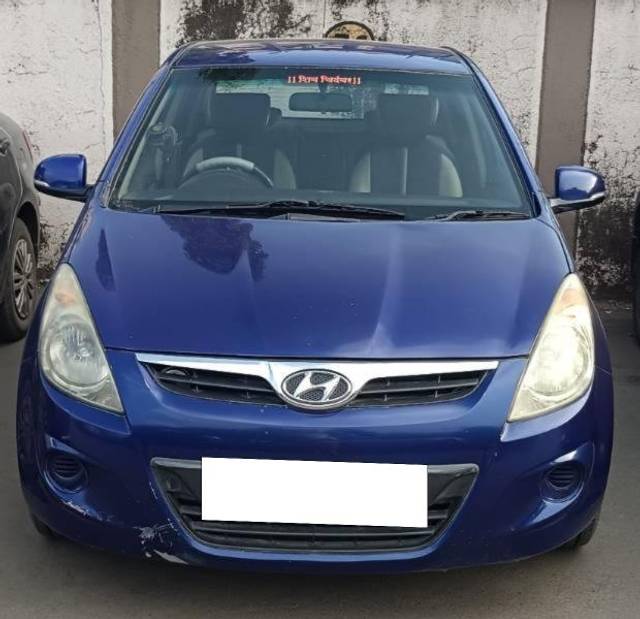 https://images10.gaadi.com/usedcar_image/4546599/original/processed_2936bc96-ee15-4ade-8617-78ff985fc965.jpg?imwidth=6400