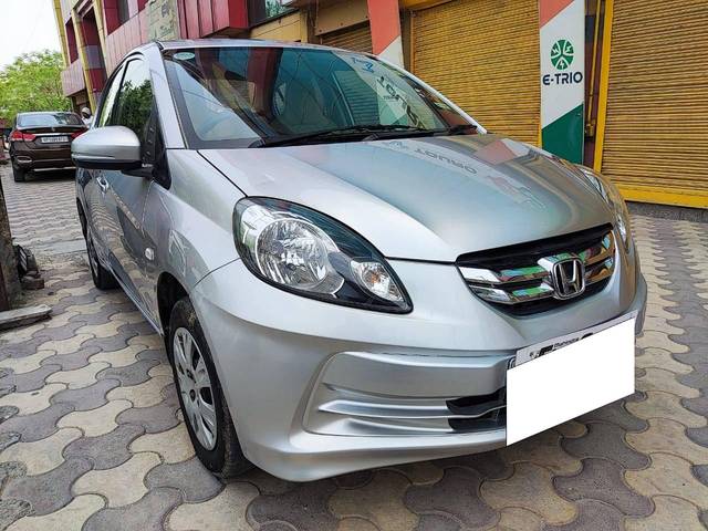https://images10.gaadi.com/usedcar_image/4546629/original/processed_dc233f090e9442494a45663e48a67ddd.jpg?imwidth=6400